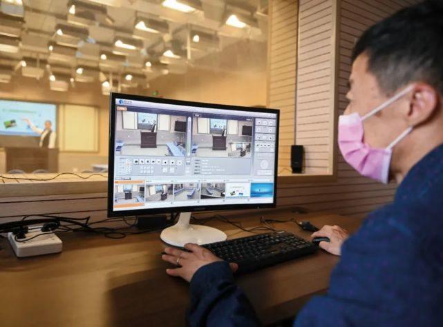 重磅科技新品引领财经新时代，前所未有的财经生活体验