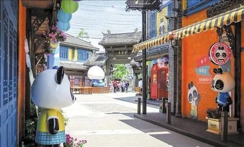 金融新闻探索，小巷深处的特色小店揭示金融魅力